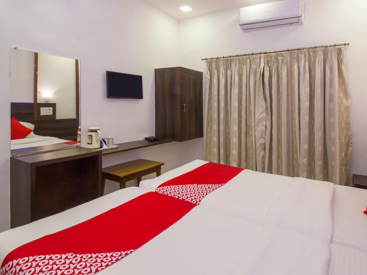 Oyo Flagship 19825 Hotel Panchratna Panvel Eksteriør billede