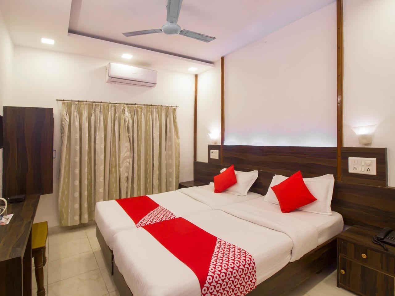 Oyo Flagship 19825 Hotel Panchratna Panvel Eksteriør billede