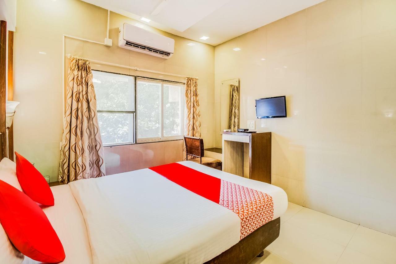 Oyo Flagship 19825 Hotel Panchratna Panvel Eksteriør billede