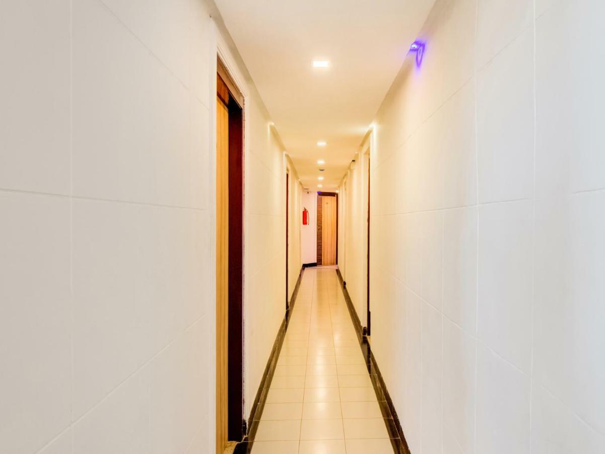 Oyo Flagship 19825 Hotel Panchratna Panvel Eksteriør billede